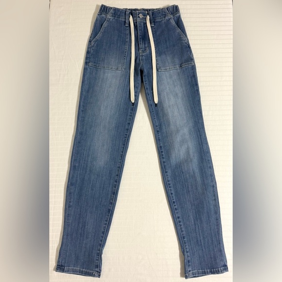 Judy Blue High Rise Boyfriend Jogger Jeans Size 0/24 Blue Drawstring Waist - Picture 2 of 16
